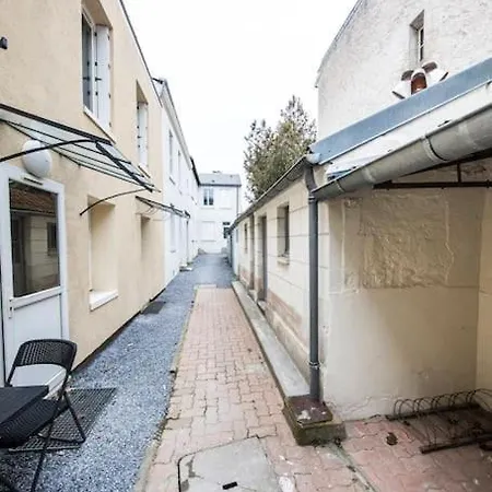 L'explorateur Du Grecourt טור